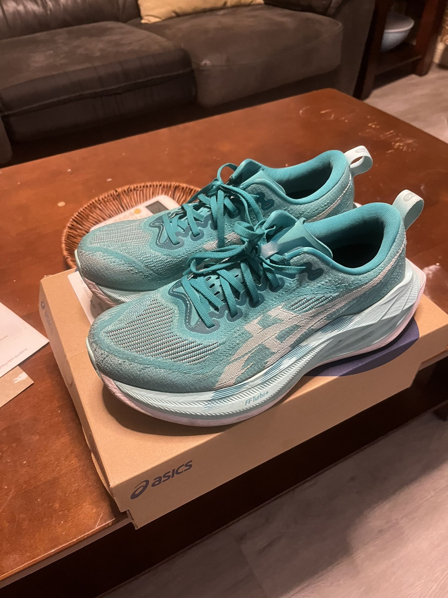 Asics Super Blast - Size 8 Men