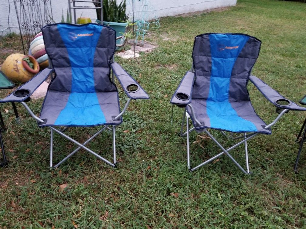 Collapsing Chairs With Drink Holders 