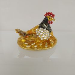 Rhinestone Hen  / Chicken _ eggs figurine / trinket ( NEW ) gold / black / silver