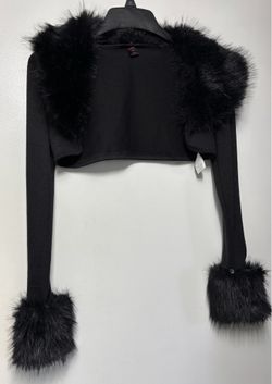 *NWOT* Cropped bolero with faux fur
