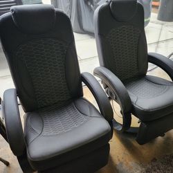 RV Toy Hauler Recliner Chairs (Pair)
