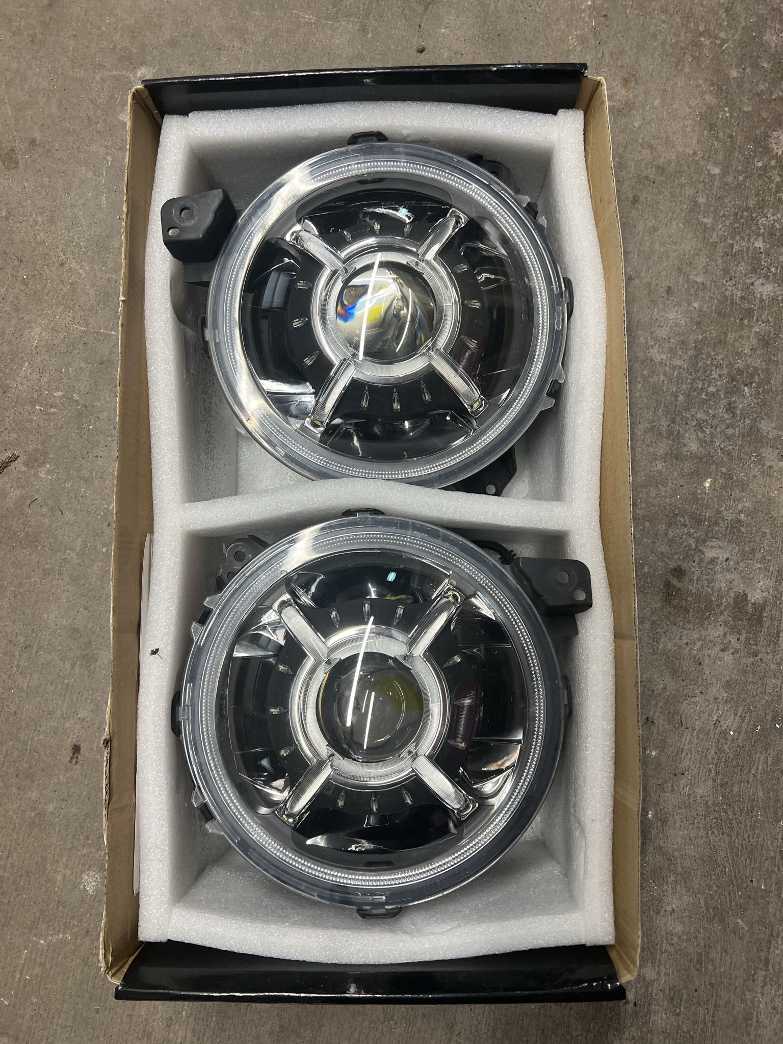 Jeep Gladiator Or Jeep Wrangler 9 Inch Headlights