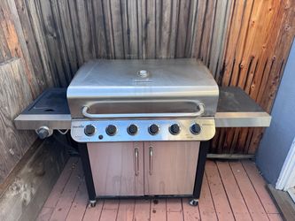 Char-Broil Performance Gas Grill
