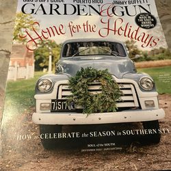 Garden and Gun Magazine December 2023 Home For The Holidays New