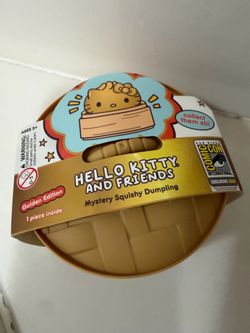 SD Comic con exclusive Hello Kitty Dumpling - Gold Glitter