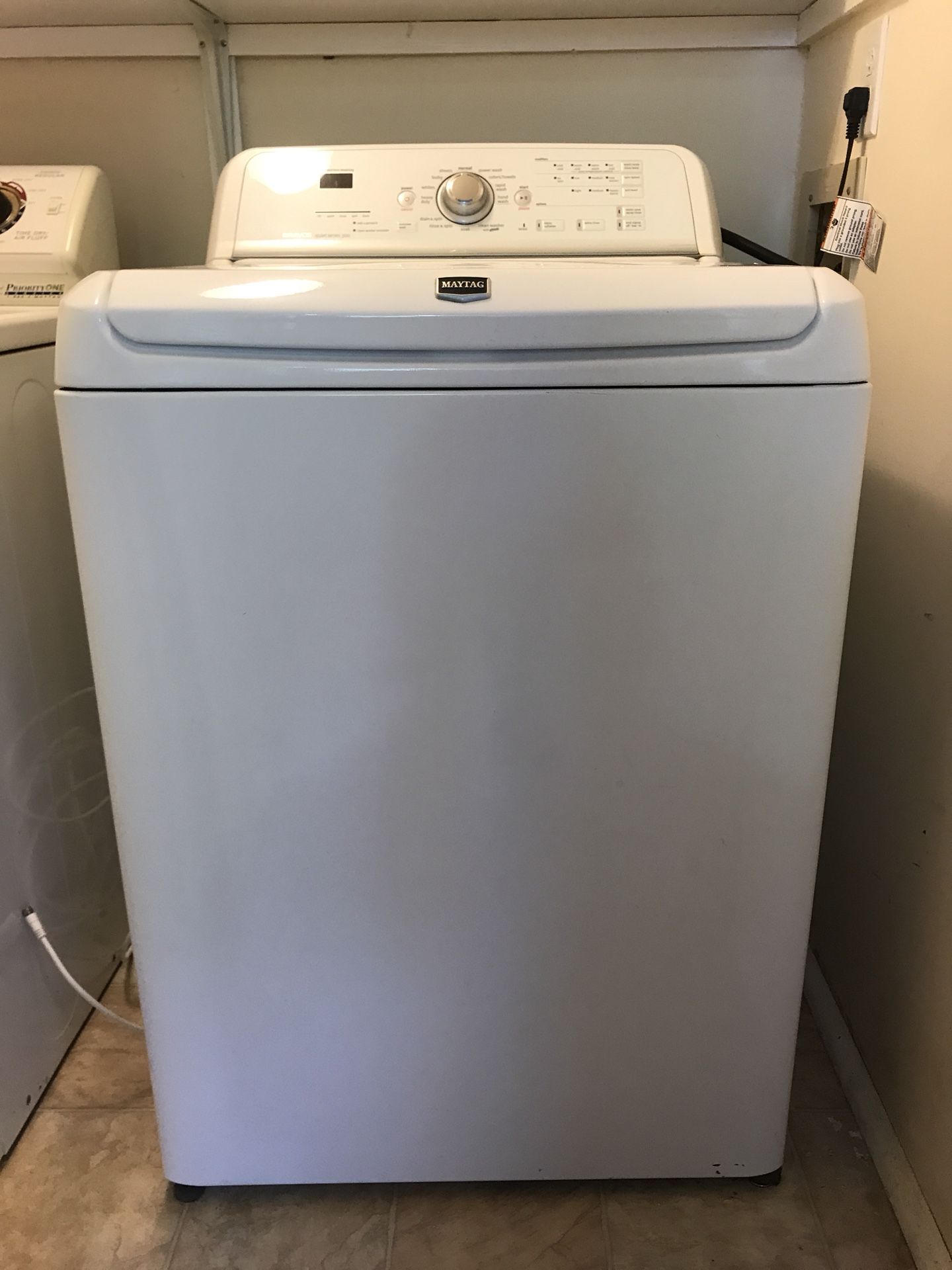 Maytag bravos quiet series 300 washing machine for Sale in Henrico, VA