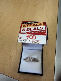 Ring Set with Diamond-Cut Center Stone