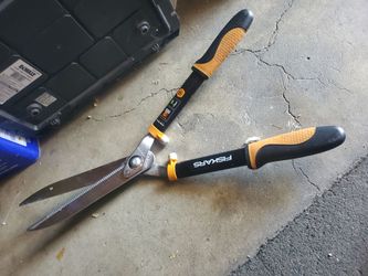 9 in. Power-Lever Steel Blade Telescoping Steel Handle Hedge Shears
