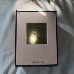 Victoria’s Secret bombshell