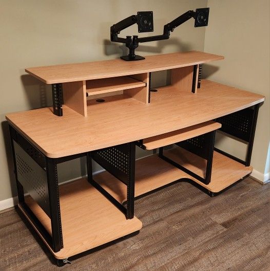 Desk - Studio RTA Producer Station (Maple)