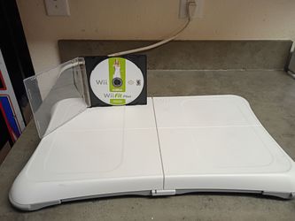 Balance Board for Nintendo Wii in very good condition W/Wii Fit + Game (Disc only) Tested, Working.