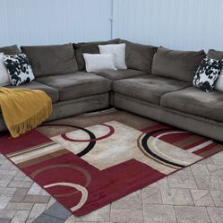 Cindy Crawford Home, 3 Piece Sectional https://offerup.com/redirect/?o=Q291Y2guRGVsaXZlcnk= available for an additional cost.Price: 400$. Super comfy 