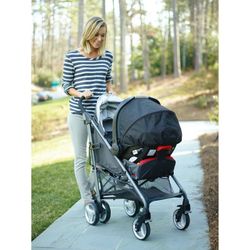 Graco Breaze Click Connect Umbrella Stroller, Clicks In Graco Carseats Too!  for Sale in Bellevue, WA - OfferUp