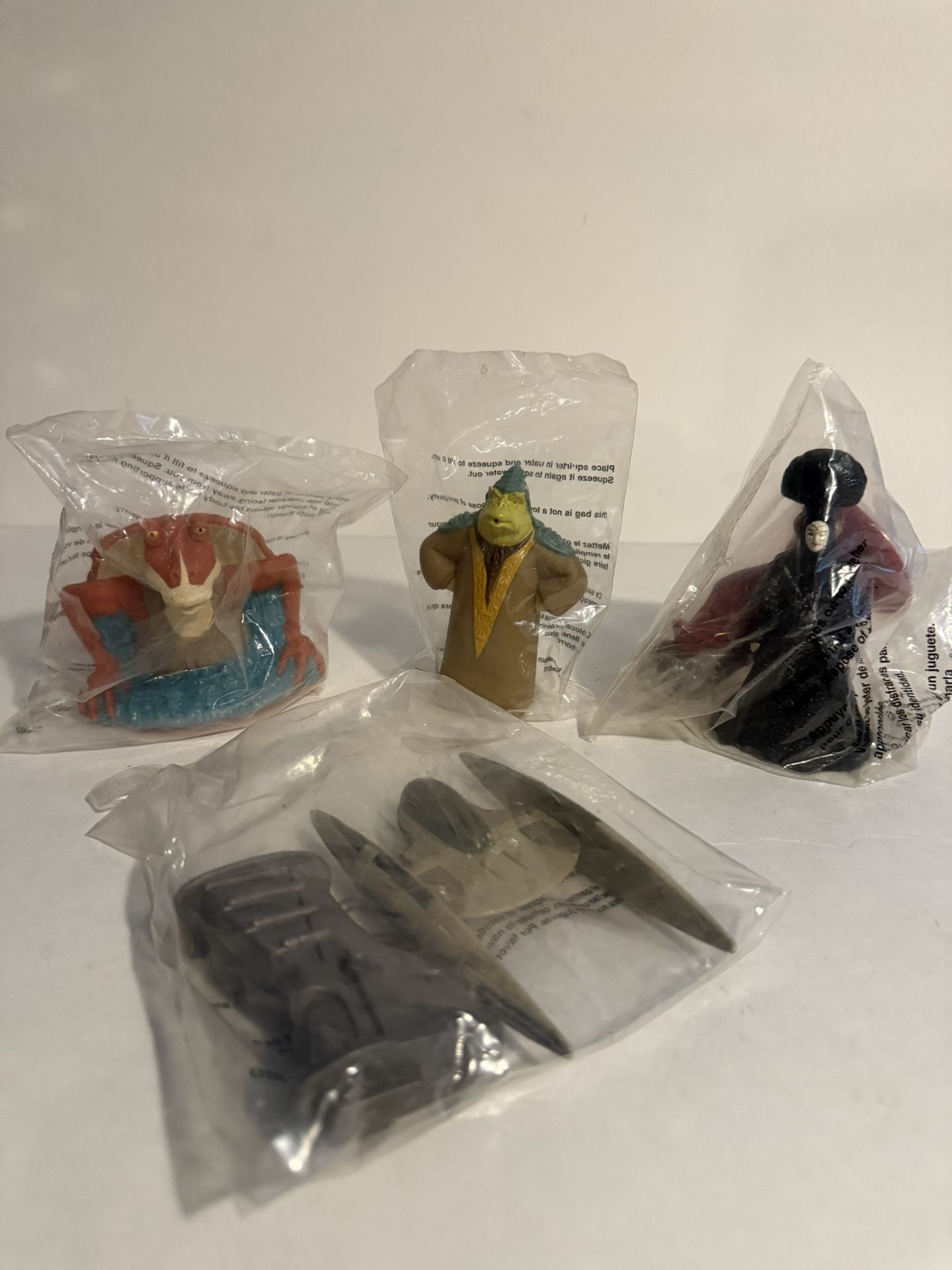 Collectable 1999 Star Wars KFC and Burger King Toys