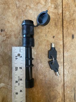 Trailer hitch lock