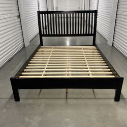 Queen Bed Frame With Mattress 