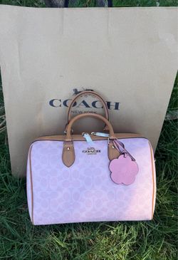 Coach  pink LG purse