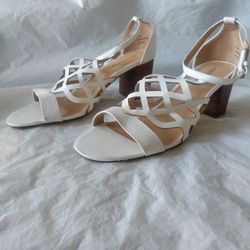 Andiamo White Faux Leather  Cut Out 3" Block Heel Size 11