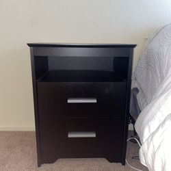 Night Stands/Side Tables  BLACK