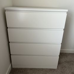 IKEA MALM 4-Drawer Chest – White (Like New)