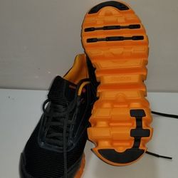 Reebok zigtech size 5. New