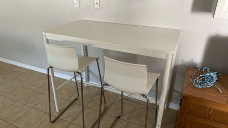 Kitchen table