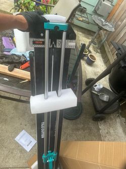 Tile cutter VEVOR used once