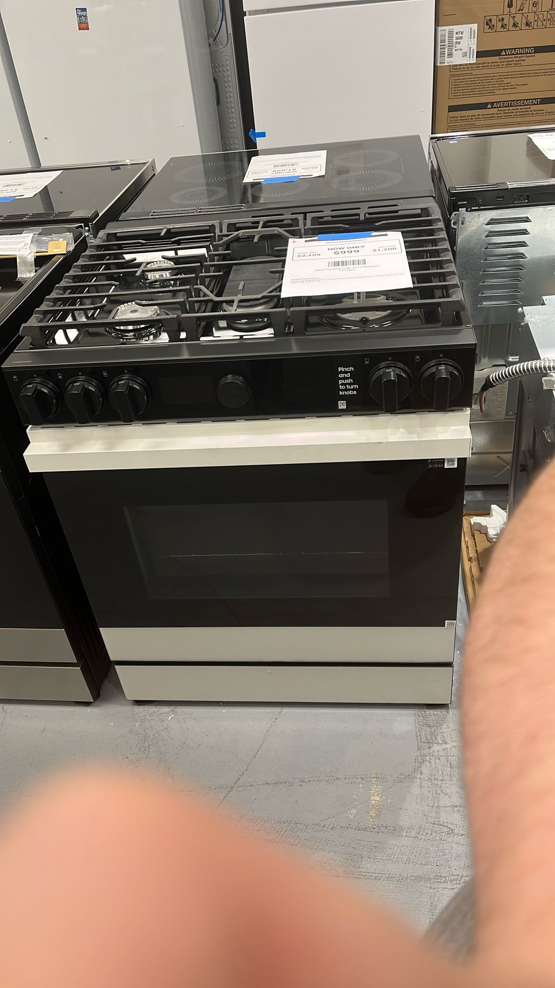 Samsung Bespoke 30 in 5-Burner Smart Slide-in Gas Range w/Air Sous Vide & Air Fry