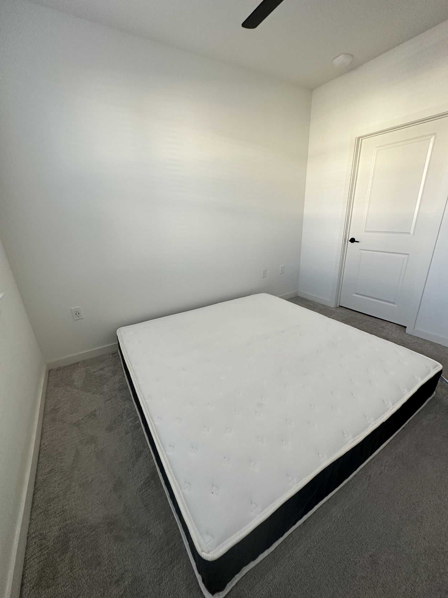 10" Hybrid Mattress with Gel Memory Foam - King size