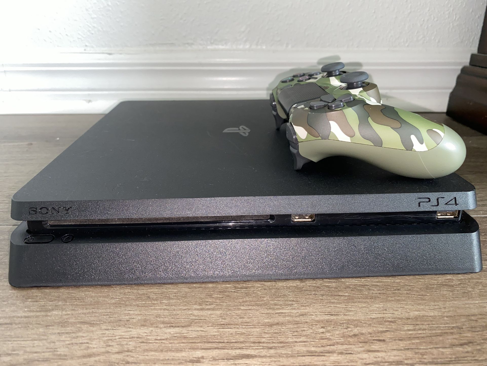 PS4 SLIM PICK UP ASAP