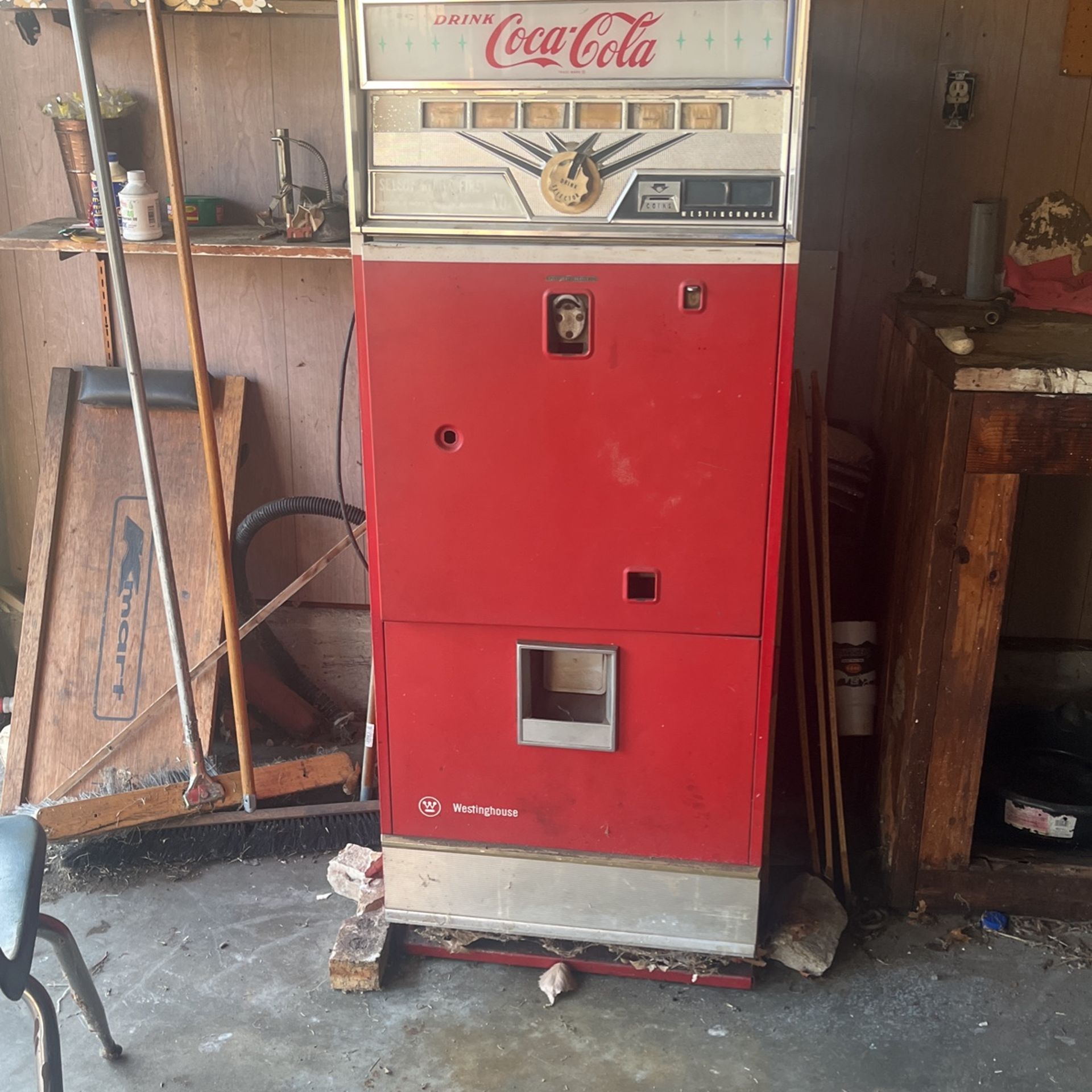 Coca Cola Soda Machine