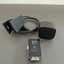 Fitbit Charge 2 (needs a new wristband)