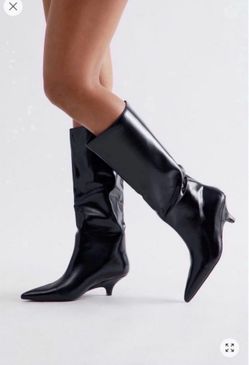 High knee black boots 7.5