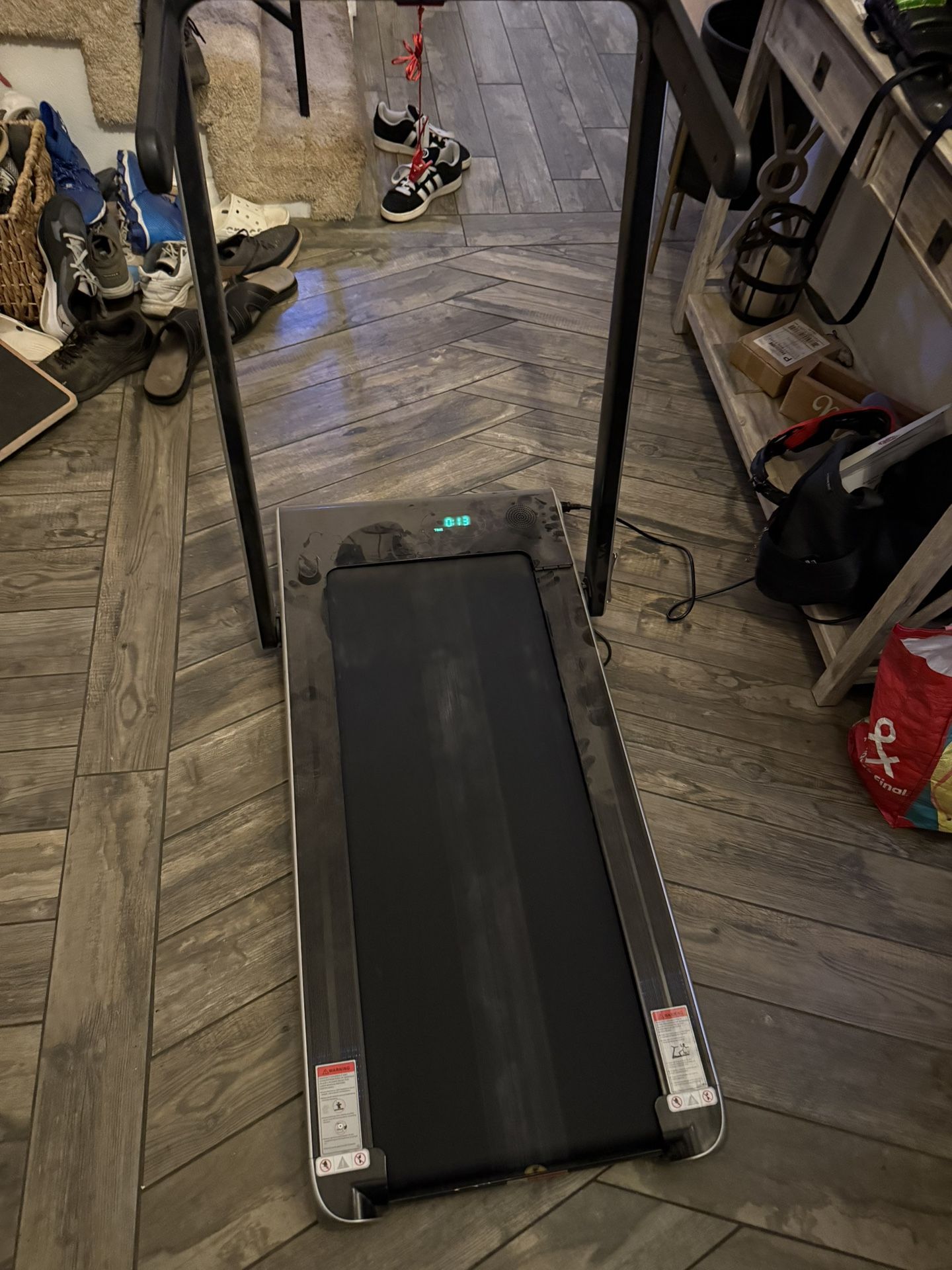 Super fit TREADMILL w Bluetooth