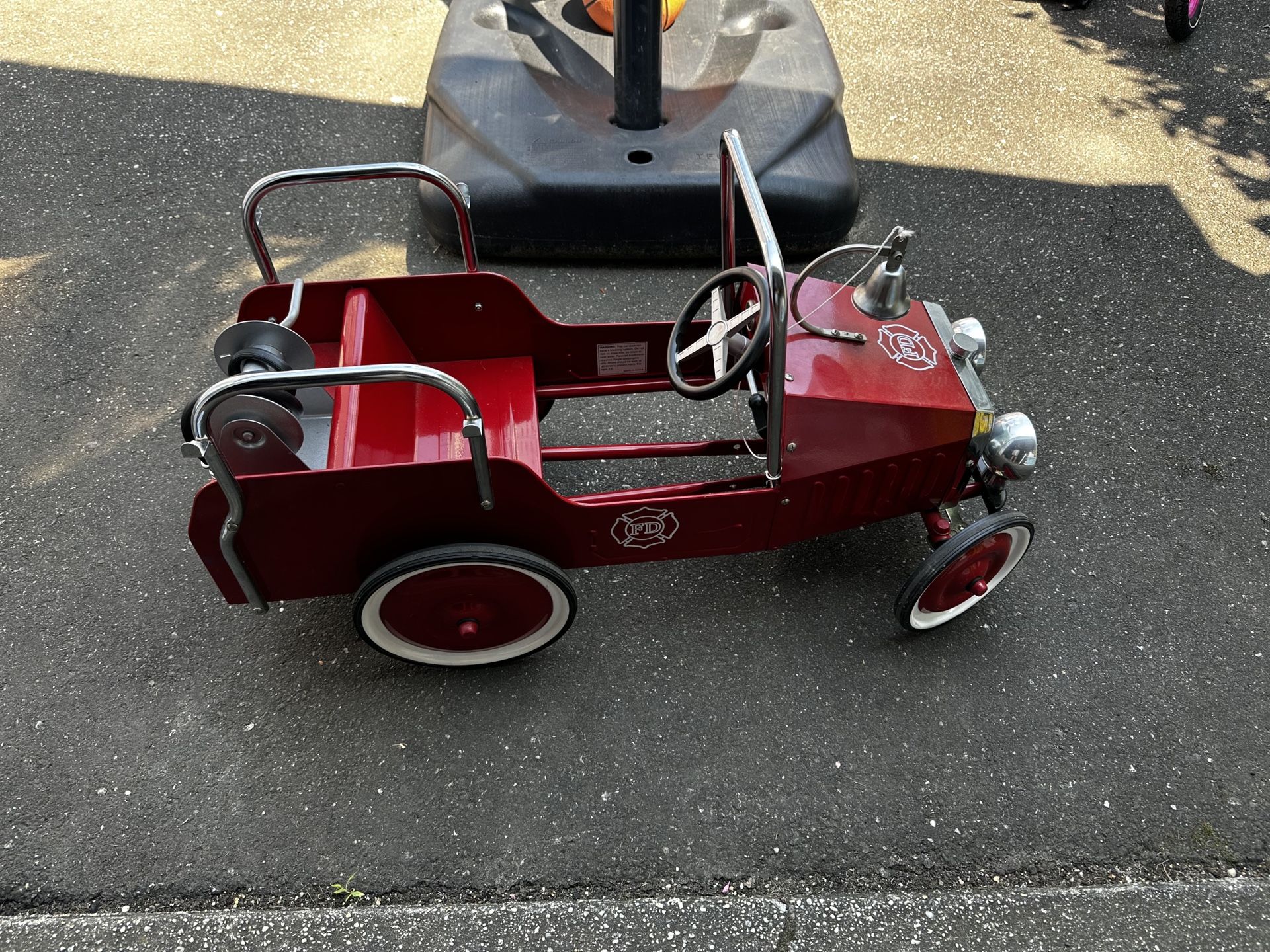 Burns Novelty Company Pedal Fire Truck N 281 Jet Flow By Gearbox