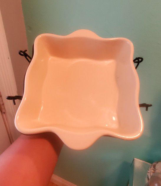 Beautiful Ceramic Baking Dish With Serving Metal Holder..9x9..like New!