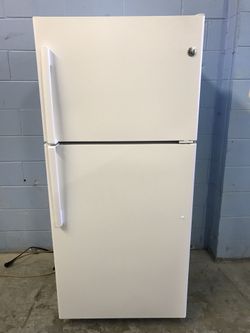 GE White 18 Cu Ft Refrigerator Brand New