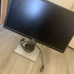 Dell Monitor Upp For Grabs 