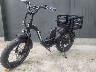 RadExpand 5.   Rad Power Bikes. Electric bike.  1600$ brand new, selling for half the price!