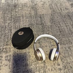 Beats Solo 3 Rose Gold