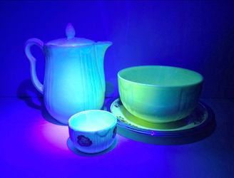 Uranium Glaze Serveware Mixed Set Of 4 Vuntage Pitcher, Bowls & Plate UV Glow
