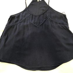 Women’s Shirt Size: M