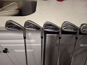 Cobra DS adapt iron set