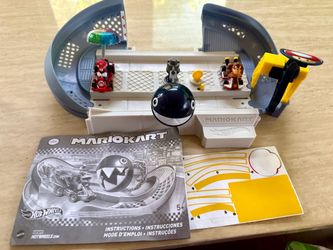Toys-Hot Wheels Mario Kart Chain Chomp Track Set