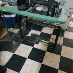 Singer Sewing Machine And Table 