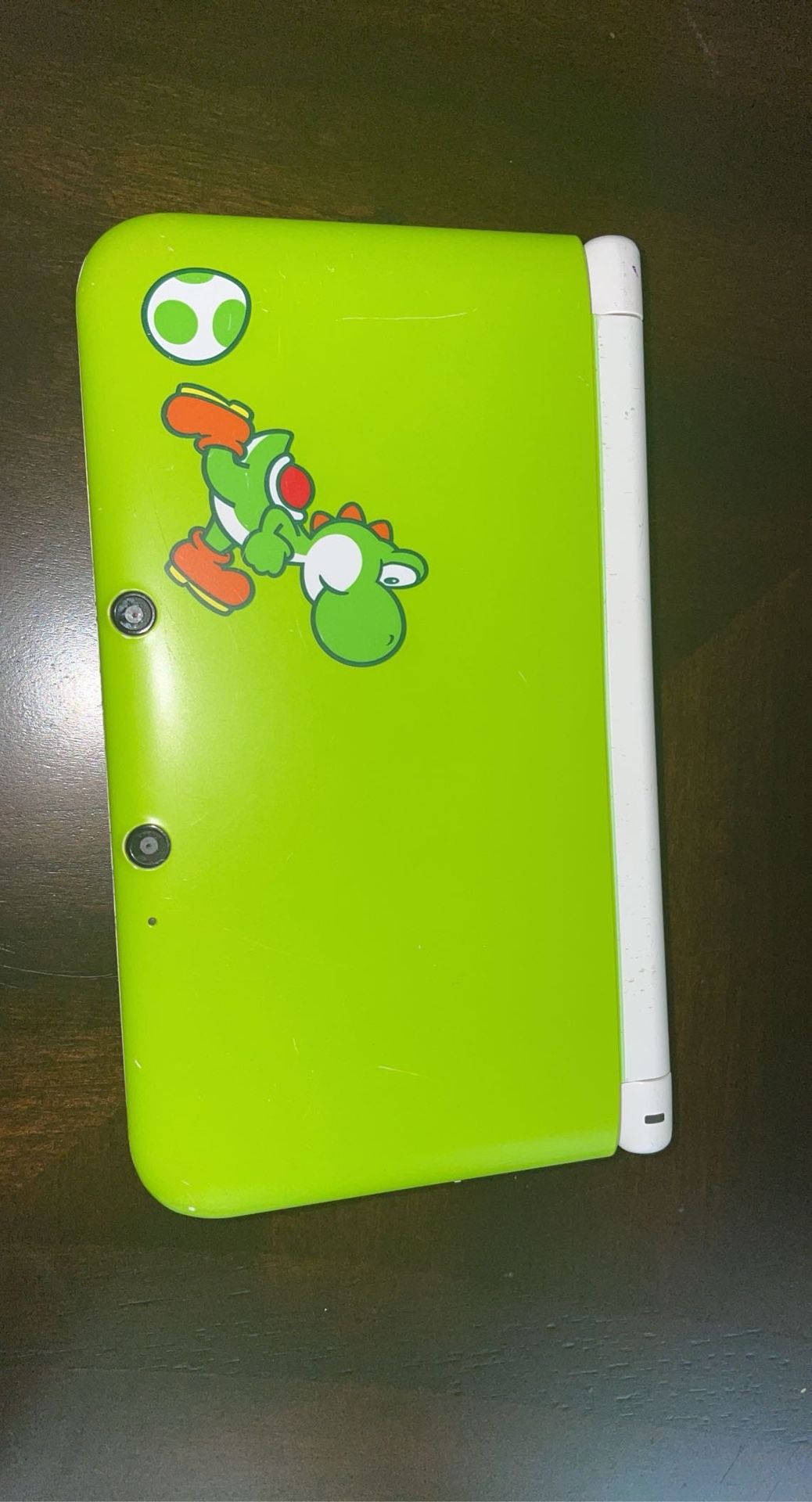 Nintendo 3DS XL -Yoshi Edition