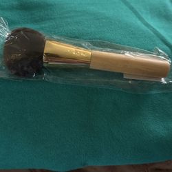 Tarte make up brush