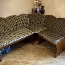Kitchen corner dining bench