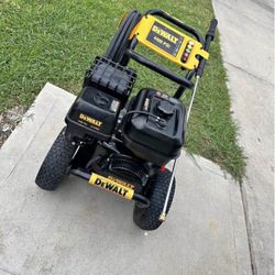 4400 psi DeWalt pressure washer