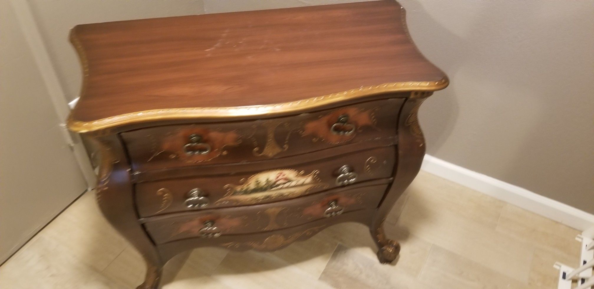 Bombay chest dresser